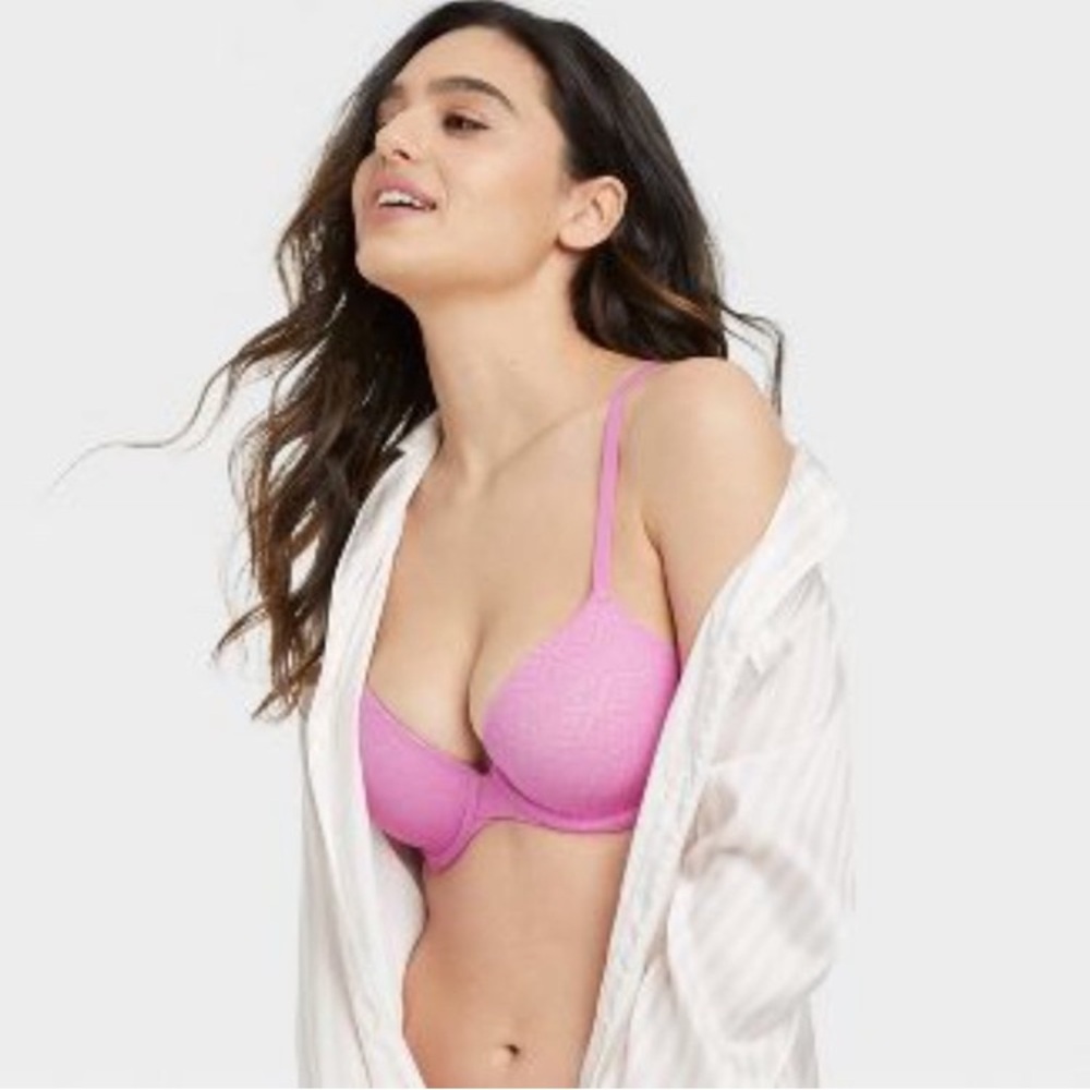 auden • “the icon” lightly lined t shirt bra lavender lace